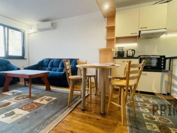 Дава се под наем Двустаен апартамент в Бургас, Център - 57 кв.м за 357 € - Снимка #1