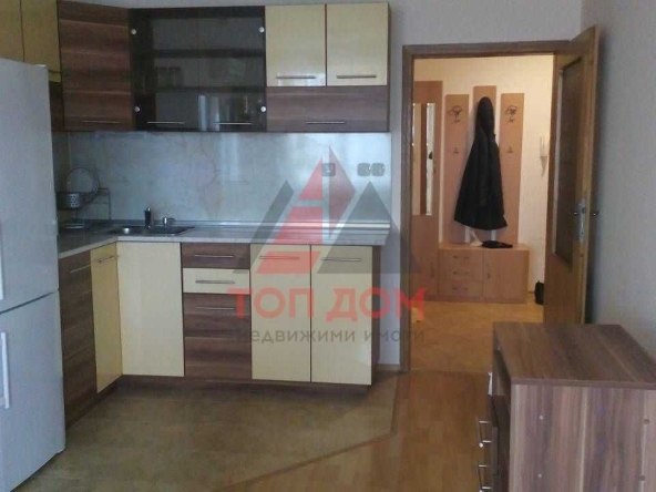 Дава се под наем Тристаен апартамент в Варна, ХЕИ - 79 кв.м за 490 € - Снимка #1