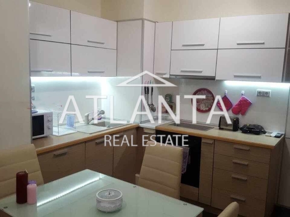 Двустаен апартамент в Варна, Център - 54 кв.м за 2204 €/кв.м - Снимка #1