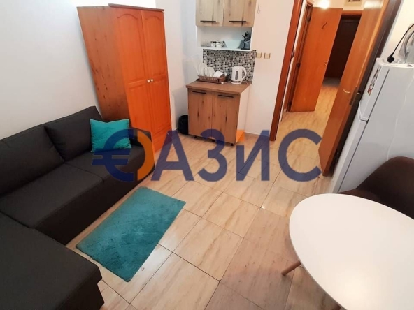 Тристаен апартамент в к.к. Слънчев бряг - 63 кв.м за 889 €/кв.м - Снимка #1