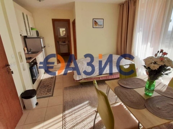 Тристаен апартамент в к.к. Слънчев бряг - 65 кв.м за 1208 €/кв.м - Снимка #1