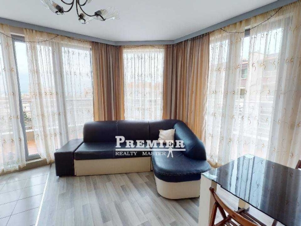 Тристаен апартамент в Поморие - 106 кв.м за 1557 €/кв.м - Снимка #1