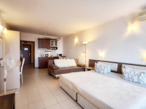 Дава се под наем Едностаен апартамент в к.к. Слънчев бряг - 48 кв.м за 714 € - Снимка #1