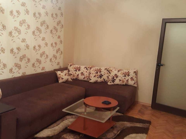 Дава се под наем Двустаен апартамент в София, Център - 50 кв.м за 400 € - Снимка #1