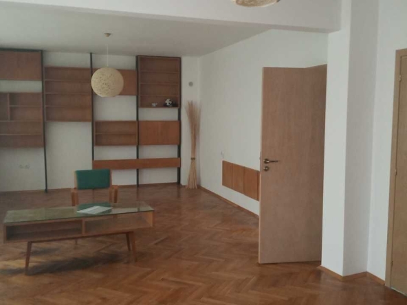 Дава се под наем Тристаен апартамент в София, Гео Милев - 120 кв.м за 650 € - Снимка #1
