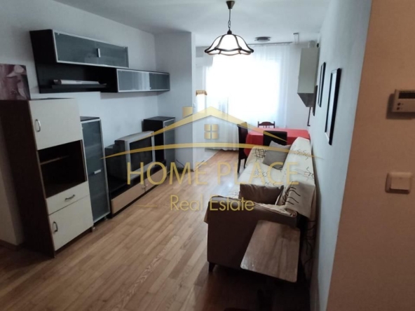 Дава се под наем Тристаен апартамент в Варна, Колхозен пазар - 110 кв.м за 714 € - Снимка #1