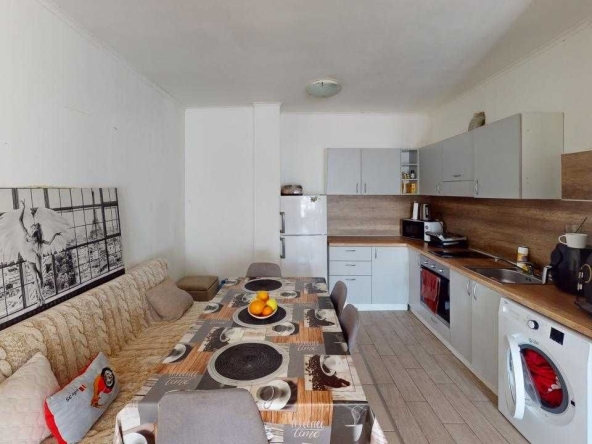 Тристаен апартамент в с. Кошарица, Област Бургас - 68 кв.м за 1015 €/кв.м - Снимка #1