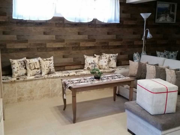 Дава се под наем Етаж от къща в Казанлък - 76 кв.м за 280.5 € - Снимка #1