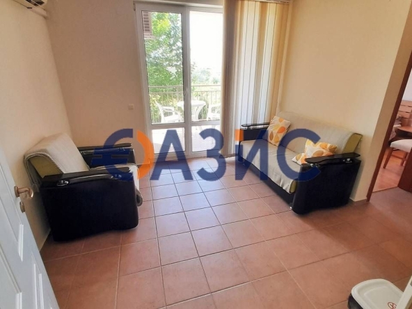 Тристаен апартамент в к.к. Слънчев бряг - 65 кв.м за 1239 €/кв.м - Снимка #1