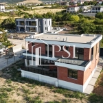 Къща в с. Марково, Област Пловдив - 260 кв.м за 1520 €/кв.м - Снимка #1