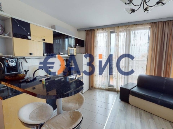 Тристаен апартамент в Поморие - 106 кв.м за 1557 €/кв.м - Снимка #1