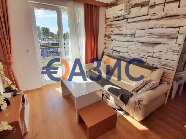 Двустаен апартамент в к.к. Слънчев бряг - 61 кв.м за 1443 €/кв.м - Снимка #1