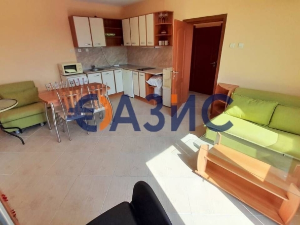 Тристаен апартамент в к.к. Слънчев бряг - 90 кв.м за 800 €/кв.м - Снимка #1