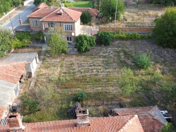 Къща в с. Златовръх, Област Пловдив - 120 кв.м за 709 €/кв.м - Снимка #1