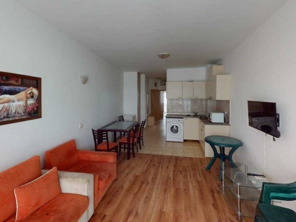 Двустаен апартамент в к.к. Слънчев бряг - 74 кв.м за 933 €/кв.м - Снимка #1