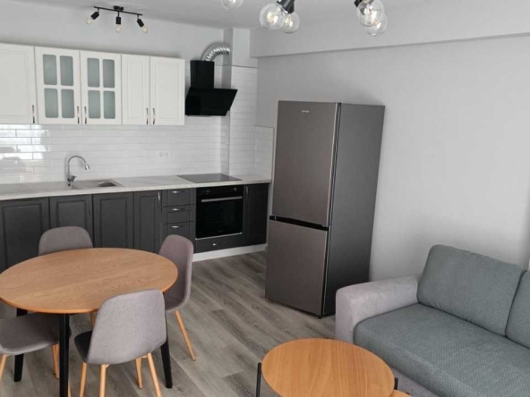 Дава се под наем Двустаен апартамент в Пловдив, Център - 60 кв.м за 400 € - Снимка #1