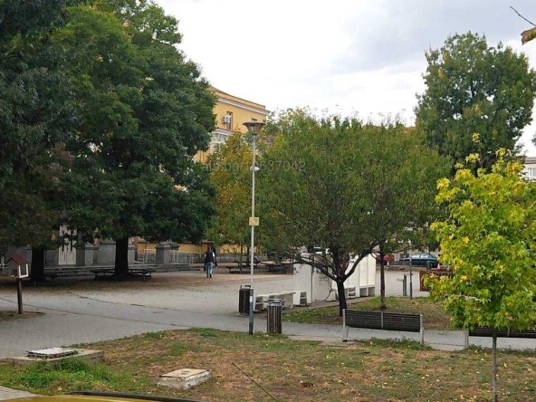 Дава се под наем Офис в Бургас, Възраждане - 20 кв.м за 203.49 € - Снимка #1