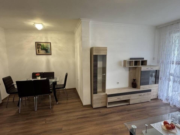 Дава се под наем Тристаен апартамент в Бургас, Лазур - 90 кв.м за 714 € - Снимка #1