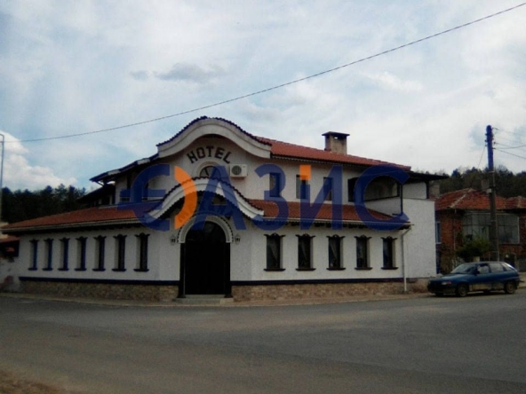 Хотел в Малко Търново - 850 кв.м за 331 €/кв.м - Снимка #1