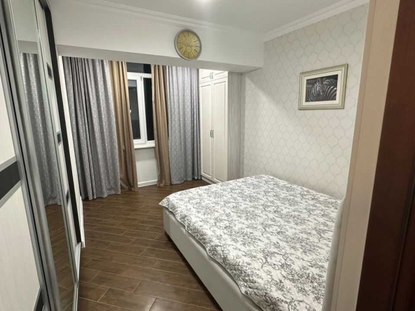 Дава се под наем Двустаен апартамент в София, Изгрев - 65 кв.м за 373.83 € - Снимка #1