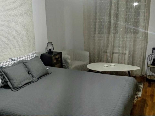 Дава се под наем Двустаен апартамент в Бургас, Център - 60 кв.м за 229.5 € - Снимка #1