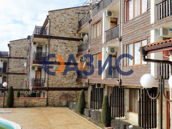 Тристаен апартамент в с. Кошарица, Област Бургас - 104 кв.м за 515 €/кв.м - Снимка #1