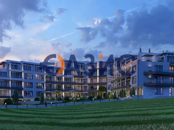 Двустаен апартамент в к.к. Слънчев бряг - 65 кв.м за 667 €/кв.м - Снимка #1