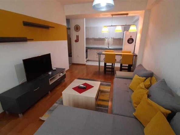 Дава се под наем Двустаен апартамент в Бургас, Възраждане - 60 кв.м за 255 € - Снимка #1