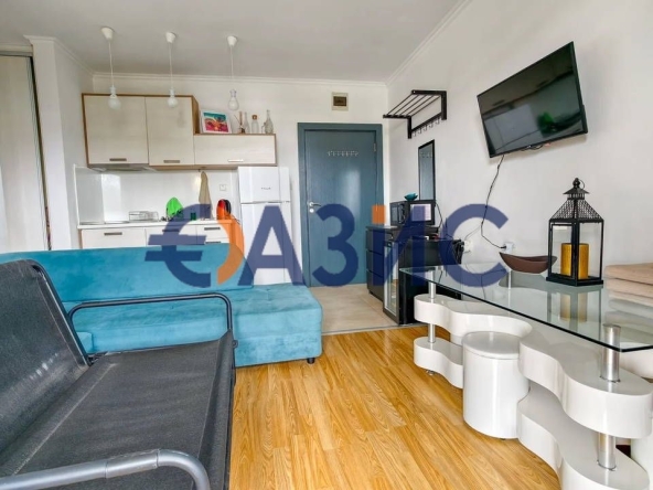 Двустаен апартамент в к.к. Слънчев бряг - 63 кв.м за 866 €/кв.м - Снимка #1