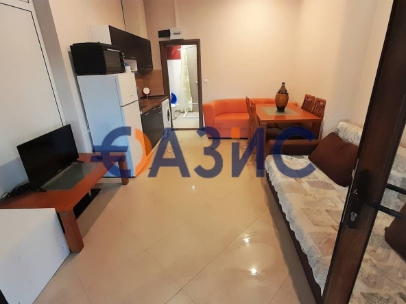 Двустаен апартамент в к.к. Слънчев бряг - 50 кв.м за 618 €/кв.м - Снимка #1