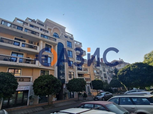 Четиристаен апартамент в Бургас, Център - 190 кв.м за 3527 €/кв.м - Снимка #1