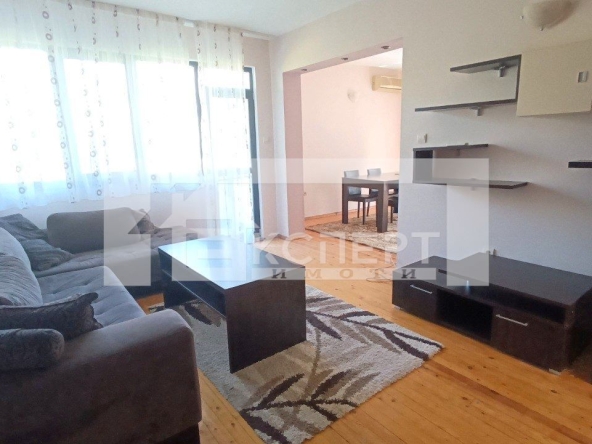 Дава се под наем Тристаен апартамент в Пловдив, Център - 98 кв.м за 612 € - Снимка #1