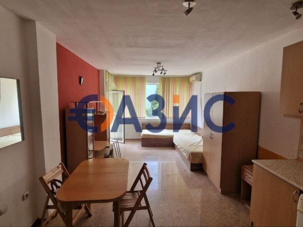 Двустаен апартамент в к.к. Слънчев бряг - 61 кв.м за 1255 €/кв.м - Снимка #1