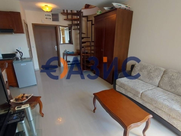 Двустаен апартамент в к.к. Слънчев бряг - 96 кв.м за 823 €/кв.м - Снимка #1