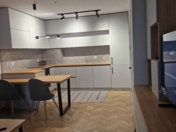 Дава се под наем Двустаен апартамент в Пловдив, Христо Смирненски - 70 кв.м за 600 € - Снимка #1