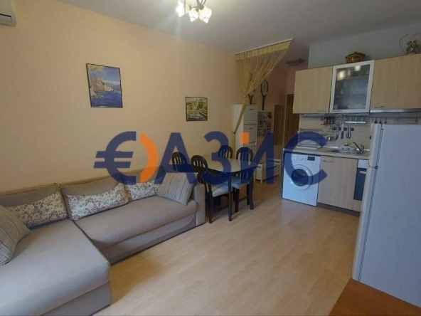 Тристаен апартамент в к.к. Слънчев бряг - 70 кв.м за 445 €/кв.м - Снимка #1