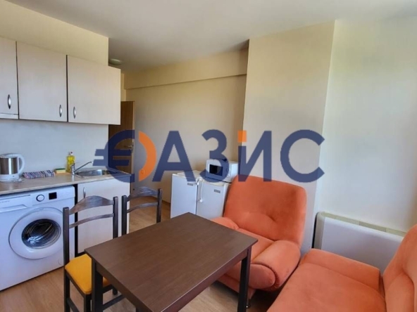 Двустаен апартамент в к.к. Слънчев бряг - 61 кв.м за 602 €/кв.м - Снимка #1