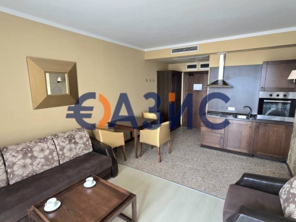 Двустаен апартамент в к.к. Слънчев бряг - 68 кв.м за 686 €/кв.м - Снимка #1