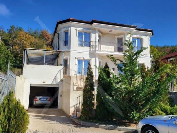 Къща в Варна, Виница - 200 кв.м за 1352 €/кв.м - Снимка #1