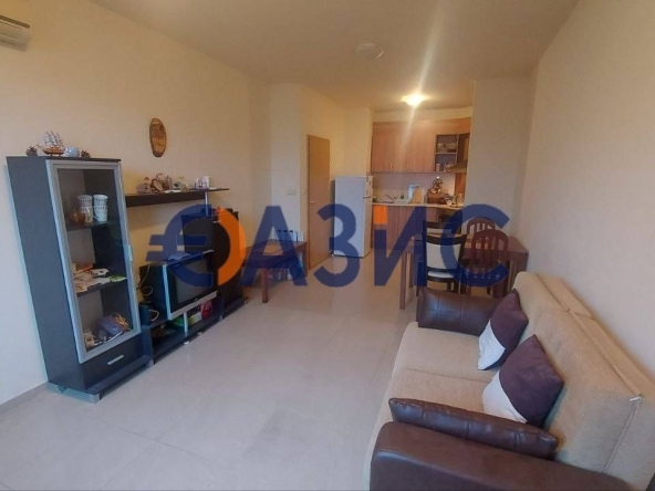 Двустаен апартамент в к.к. Слънчев бряг - 63 кв.м за 559 €/кв.м - Снимка #1