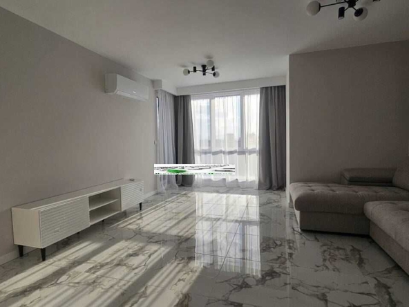 Тристаен апартамент в Пловдив, Гагарин - 121 кв.м за 1645 €/кв.м - Снимка #1