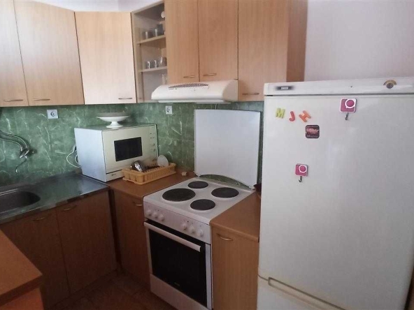 Дава се под наем Тристаен апартамент в Пловдив, Изгрев - 89 кв.м за 300.9 € - Снимка #1