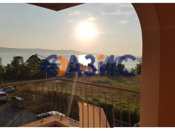 Тристаен апартамент в Несебър - 113 кв.м за 1124 €/кв.м - Снимка #1