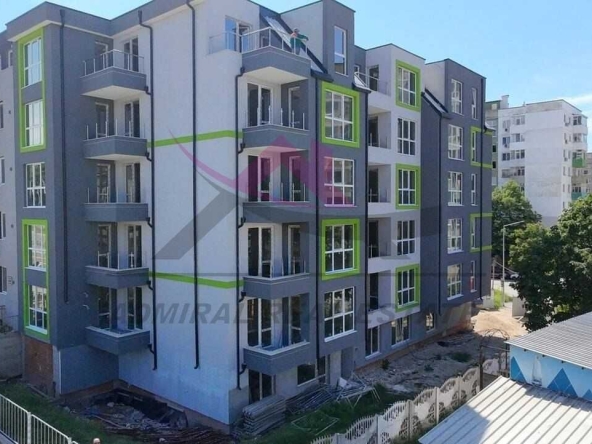 Тристаен апартамент в Варна, Левски - 85 кв.м за 1942 €/кв.м - Снимка #1