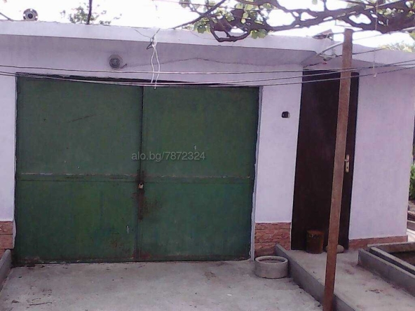 Дава се под наем Гараж / Паркомясто в Бургас, Ветрен - 18 кв.м за 109.65 € - Снимка #1