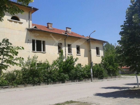 Промишлена сграда в с. Черноземен, Област Пловдив - 420 кв.м за 184 €/кв.м - Снимка #1