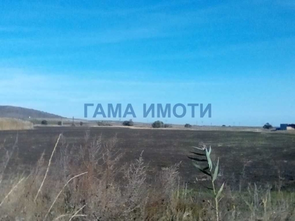 Парцел в с. Черно море, Област Бургас - 504000 кв.м за 2 €/кв.м - Снимка #1