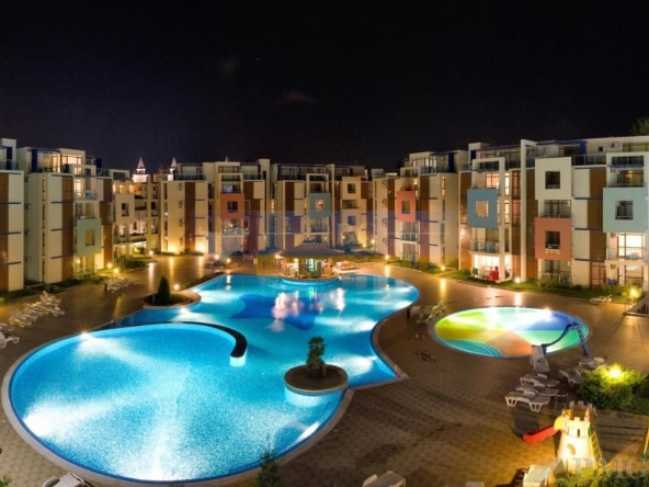 Тристаен апартамент в к.к. Слънчев бряг - 70 кв.м за 1072 €/кв.м - Снимка #1