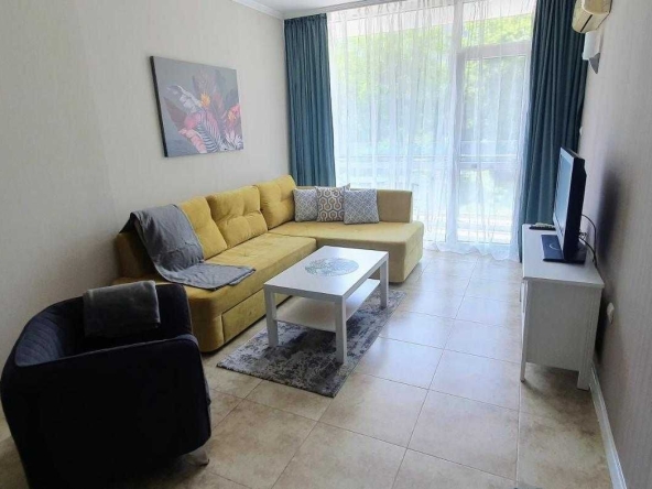 Дава се под наем Двустаен апартамент в Несебър - 80 кв.м за 510 € - Снимка #1