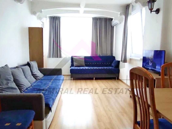 Дава се под наем Двустаен апартамент в Варна, Център - 53 кв.м за 375 € - Снимка #1